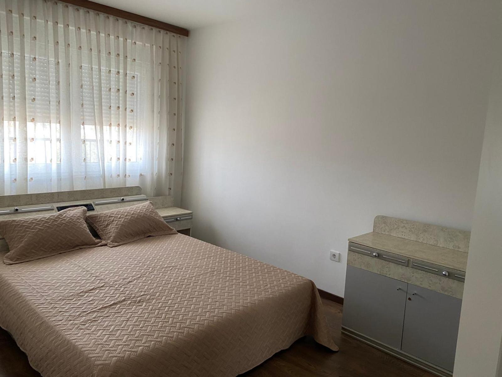 Private Apartments Prishtina プリシュティナ エクステリア 写真