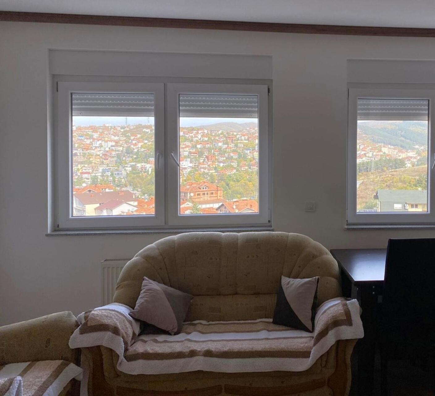 Private Apartments Prishtina プリシュティナ エクステリア 写真