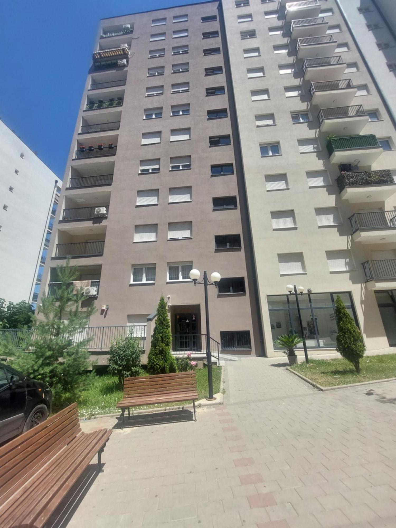 Private Apartments Prishtina プリシュティナ エクステリア 写真