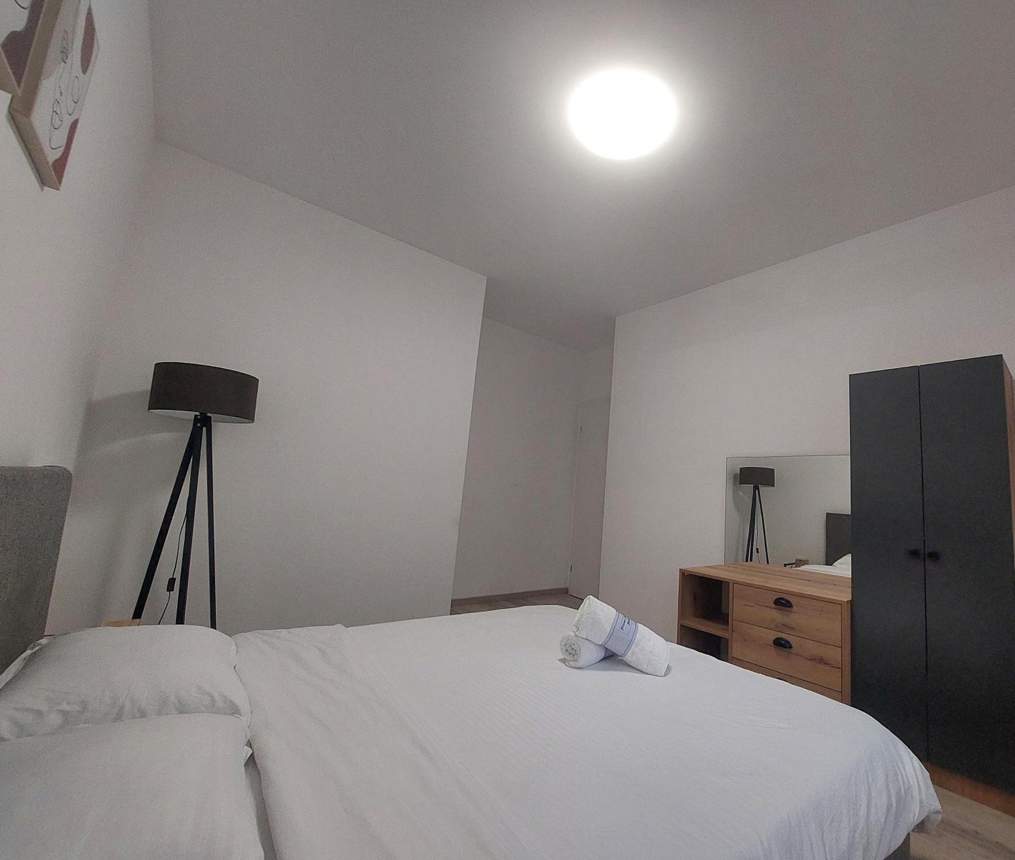 Private Apartments Prishtina プリシュティナ エクステリア 写真