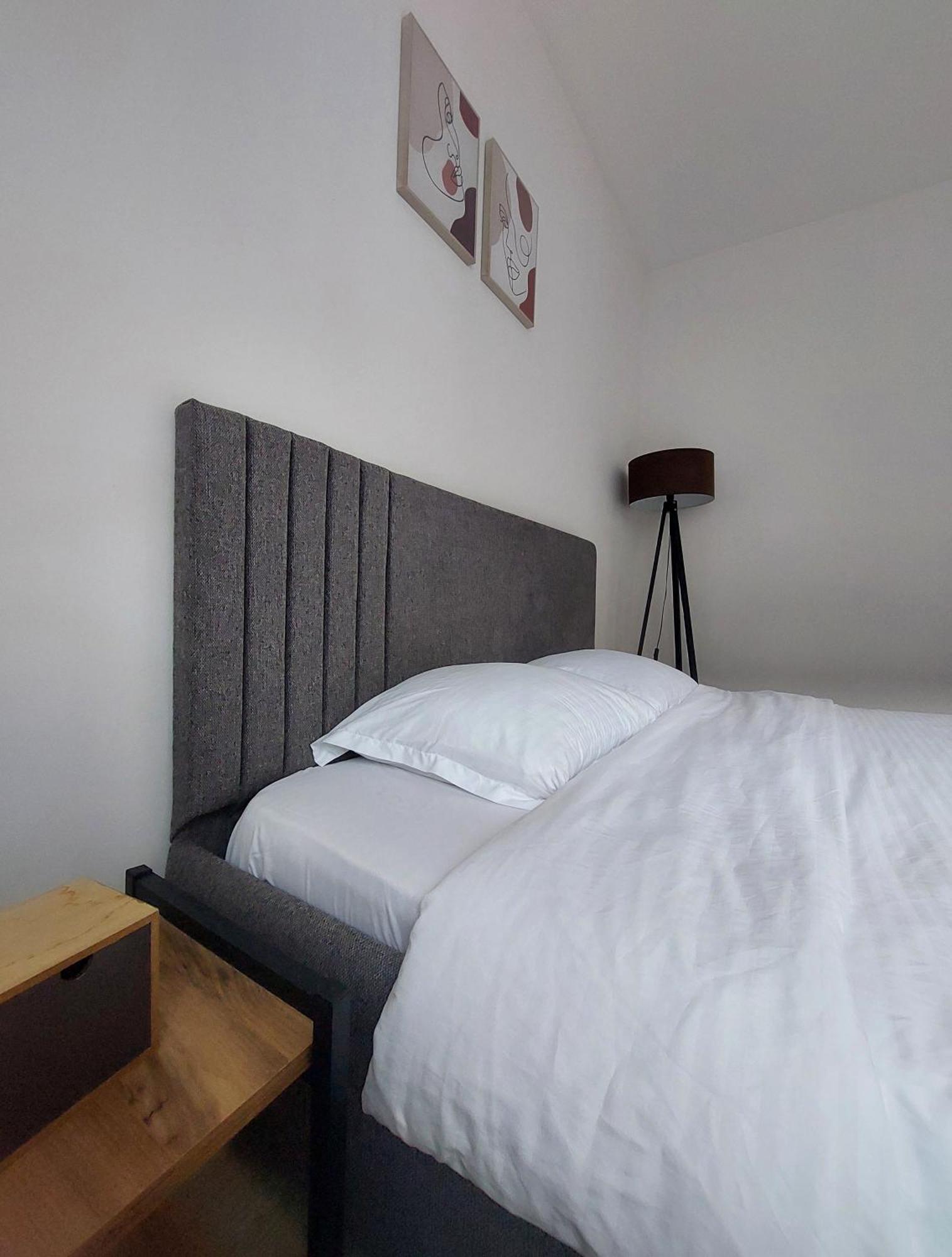 Private Apartments Prishtina プリシュティナ エクステリア 写真